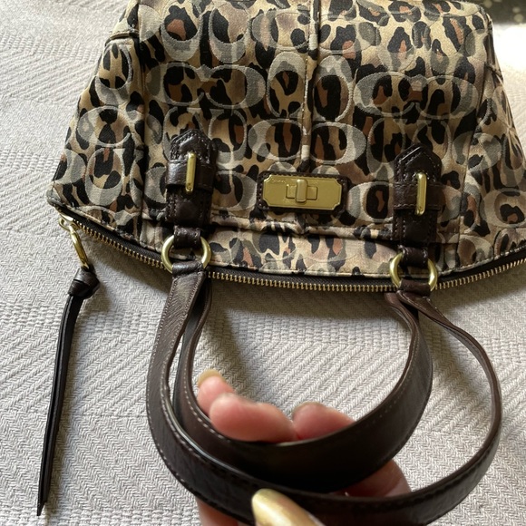 I ♥️this coach bag - Picture 9 of 16